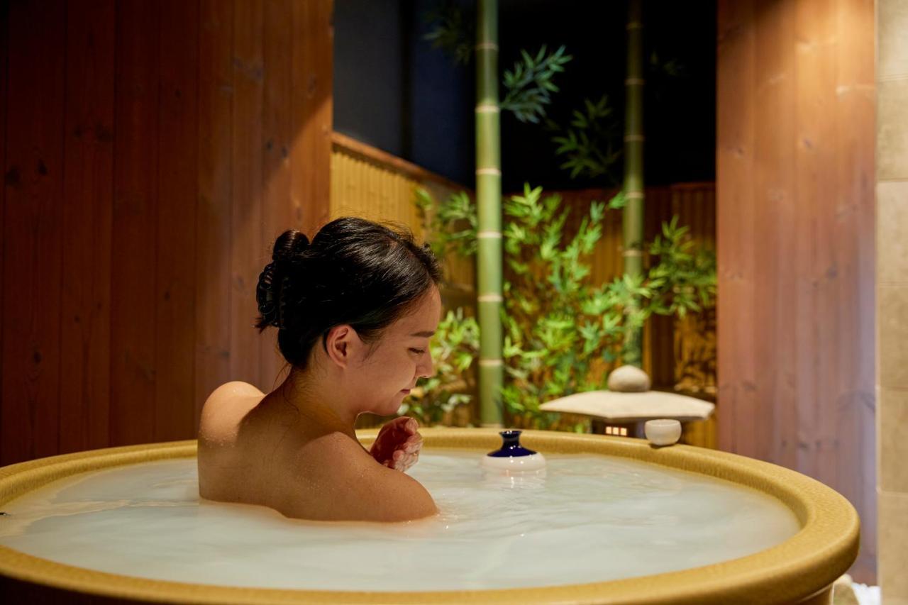 Villa 古今 天下茶屋 With A Private Parking Lot And A Half Open-Air Bath And Direct To Kix Osaka Esterno foto