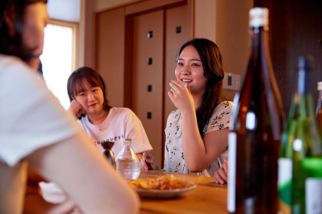 Villa 古今 天下茶屋 With A Private Parking Lot And A Half Open-Air Bath And Direct To Kix Osaka Esterno foto