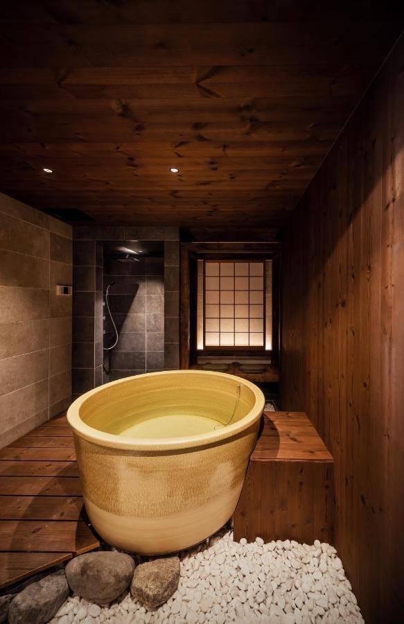 Villa 古今 天下茶屋 With A Private Parking Lot And A Half Open-Air Bath And Direct To Kix Osaka Esterno foto